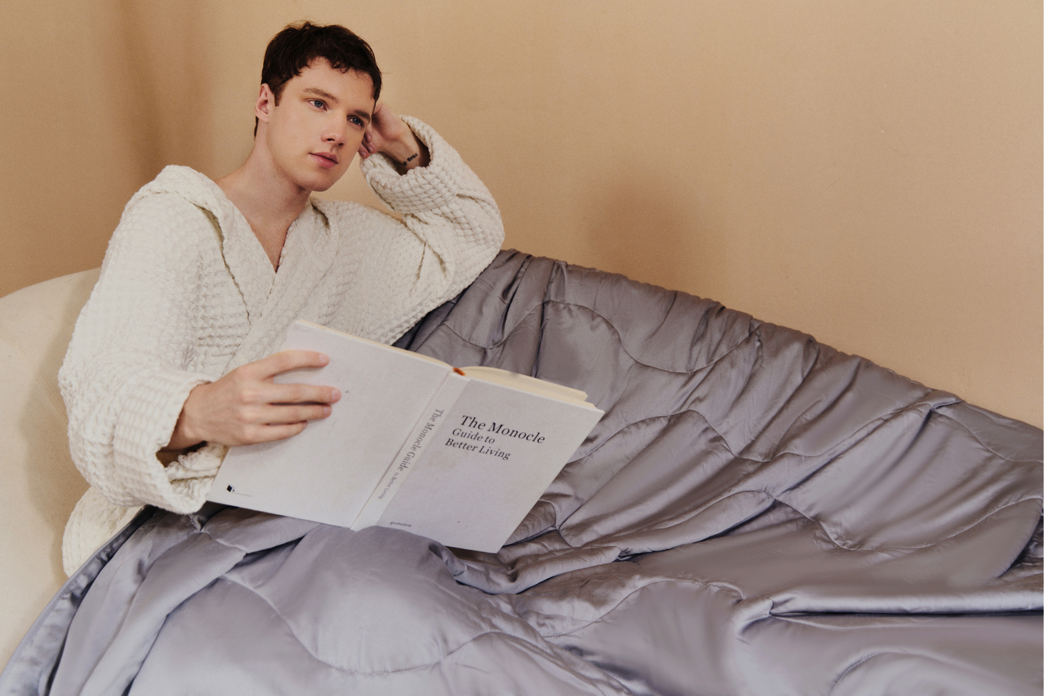 Silk Cooling Comforter – Kosmu Home